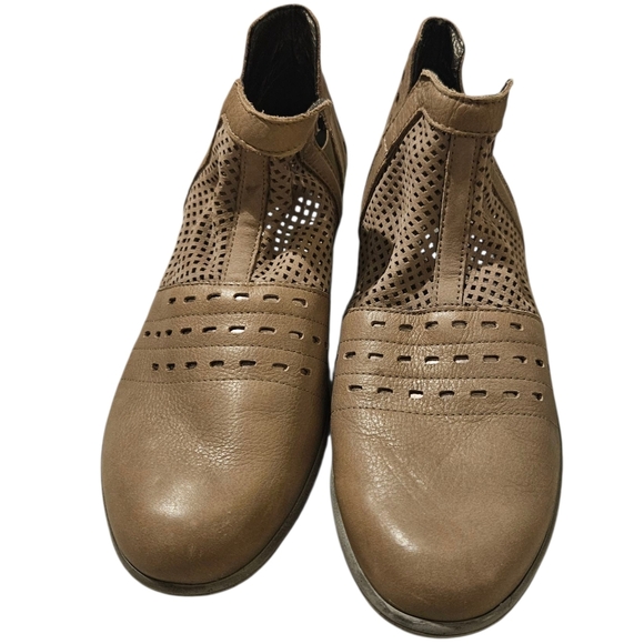 Naot Brown Leather Cutout Ankle Booties – Size 38 (US 7–7.5) - Picture 2 of 6